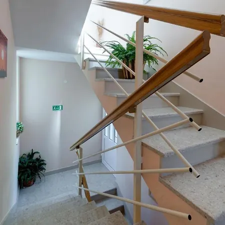 Tafra 3 Apartment *