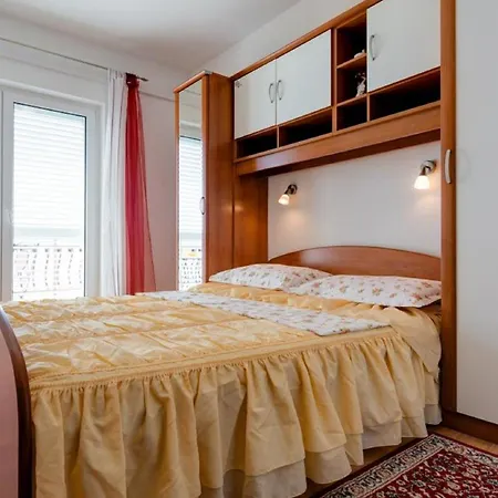 Tafra 3 * Lokva Rogoznica